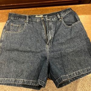 Westport denim shorts size 16